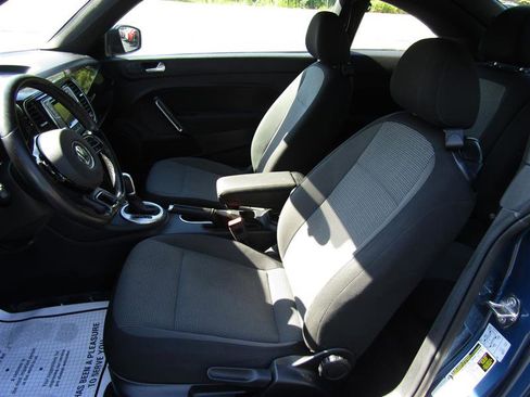 Used 2018 Volkswagen Beetle 2.0T S image 12