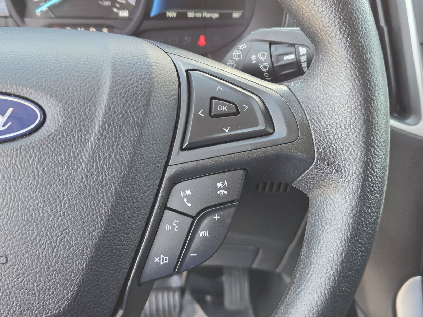 Used 2023 Ford Edge SE w/ Black Appearance Package AWD/4WD image 17