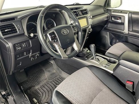Used 2015 Toyota 4Runner SR5 image 5