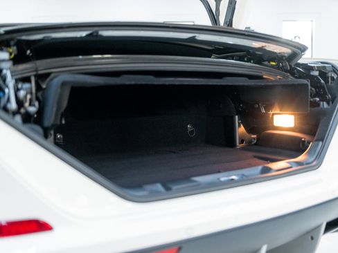 Used 2016 Ferrari California T image 75