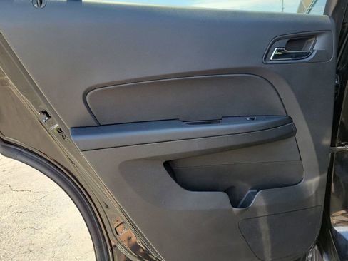 Used 2017 Chevrolet Equinox LT w/ Midnight Edition FWD image 9