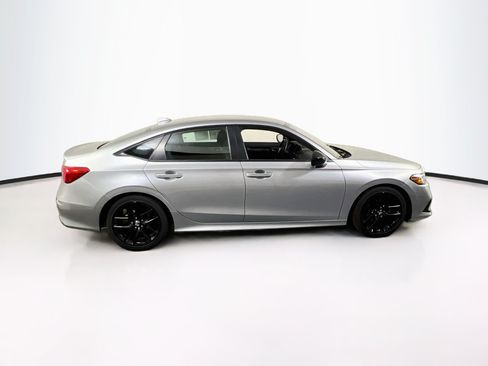 Used 2023 Honda Civic Sport image 4