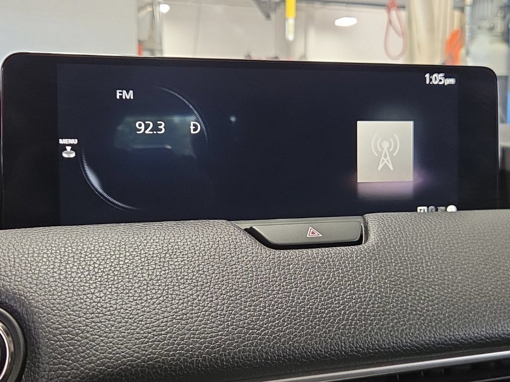Used 2025 MAZDA CX-90 Plug-In Hybrid w/ Preferred AWD/4WD image 40
