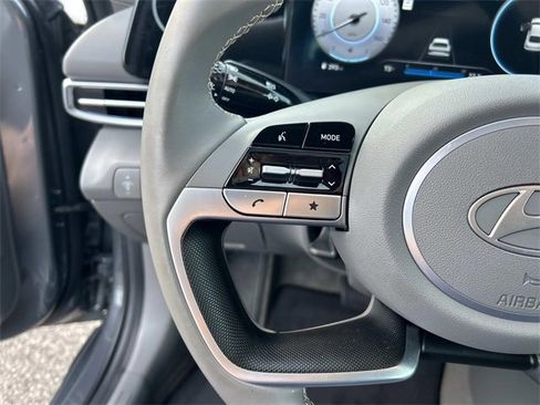 Certified 2025 Hyundai Elantra SEL image 26