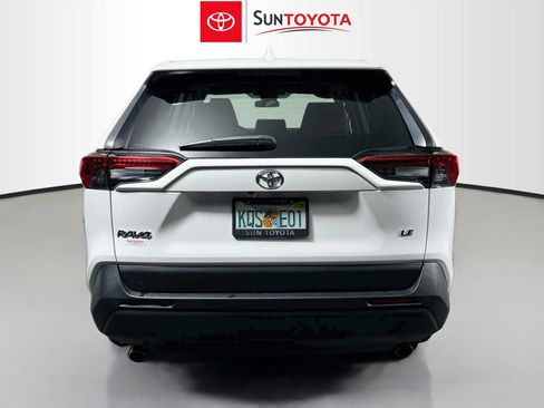 Used 2024 Toyota RAV4 LE FWD image 5