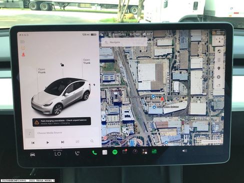 Used 2021 Tesla Model Y Long Range AWD/4WD image 15