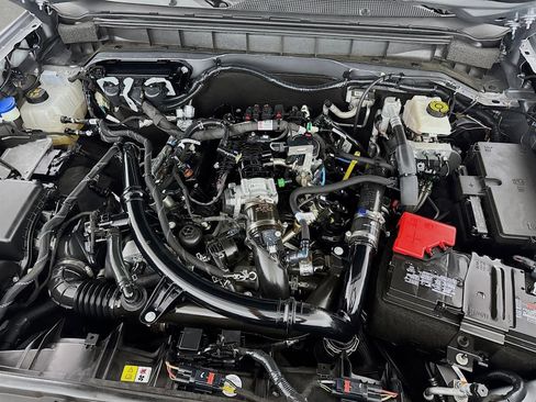 Used 2023 Ford Bronco Wildtrak image 30