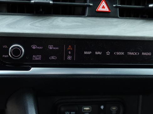 New 2025 Kia Sportage X-Pro Prestige image 13