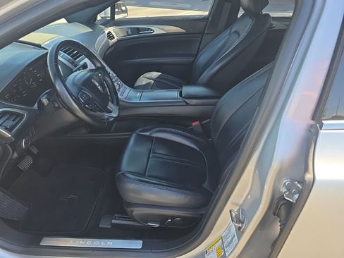 Used 2018 Lincoln MKZ Premiere image 15