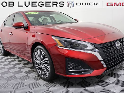 Used 2023 Nissan Altima 2.5 SL image 1