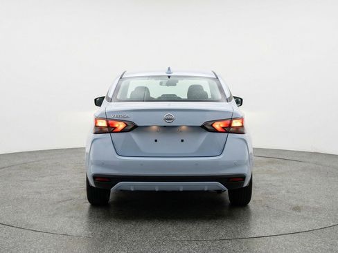 Used 2025 Nissan Versa SV image 7