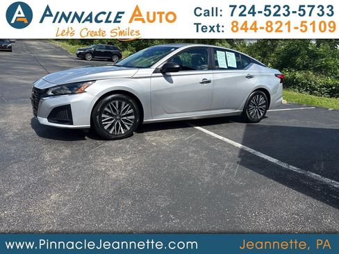 Used 2024 Nissan Altima 2.5 SV FWD image 1