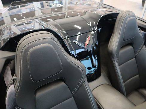 Used 2016 Chevrolet Corvette Stingray w/ Carbon Flash Badge Package image 30