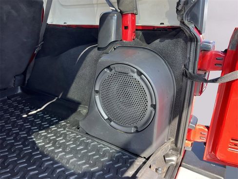 Used 2010 Jeep Wrangler Unlimited Sahara w/ Dual Top Group image 16