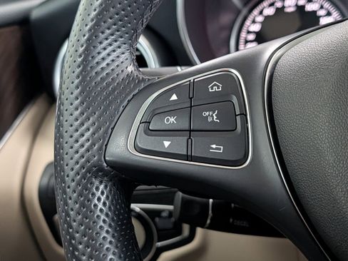 Used 2019 Mercedes-Benz GLC 300 GLC 300 image 21