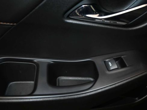 Used 2020 Chevrolet Traverse LT w/ LPO, Blackout Package AWD/4WD image 23