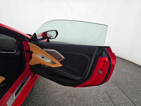 Used 2021 Chevrolet Corvette Stingray Preferred Conv w/ Z51 Performance Package RWD image 15