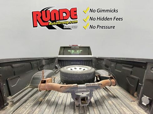 Used 2023 GMC Sierra 3500 SLT w/ SLT Convenience Package image 19