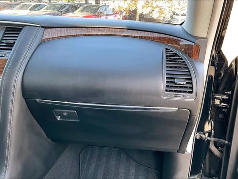 Used 2019 Nissan Armada Platinum w/ Captain's Chairs Package image 18