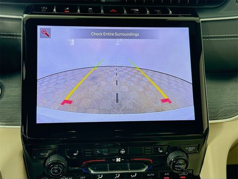 New 2025 Jeep Grand Cherokee Limited image 14