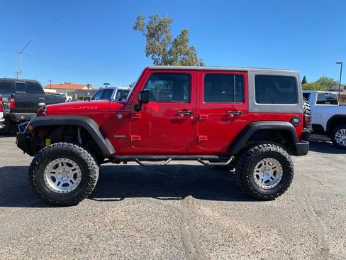 Used 2014 Jeep Wrangler Unlimited Sport w/ Quick Order Package 24S AWD/4WD image 3