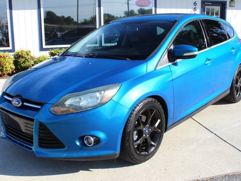 Used 2014 Ford Focus Titanium FWD image 31
