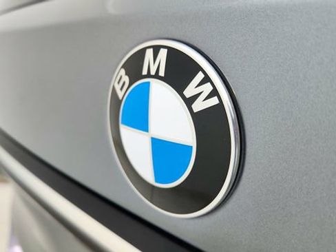 Used 2026 BMW X7 xDrive40i image 16