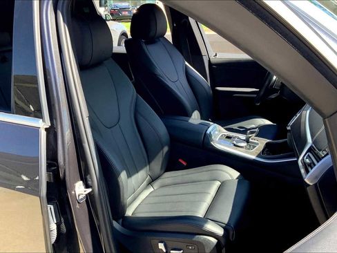 Used 2022 BMW X5 xDrive40i image 8
