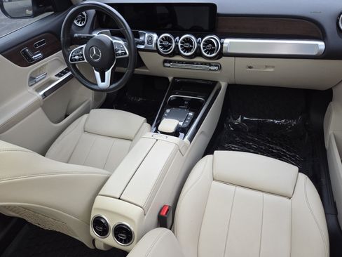 Used 2022 Mercedes-Benz GLB 250 4MATIC image 30