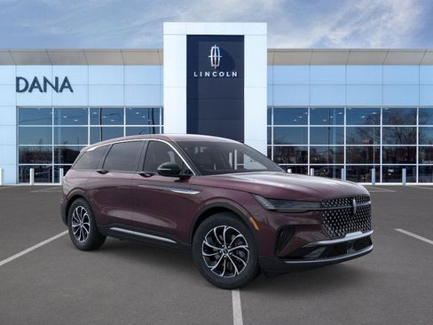 New 2025 Lincoln Nautilus Premier image 7