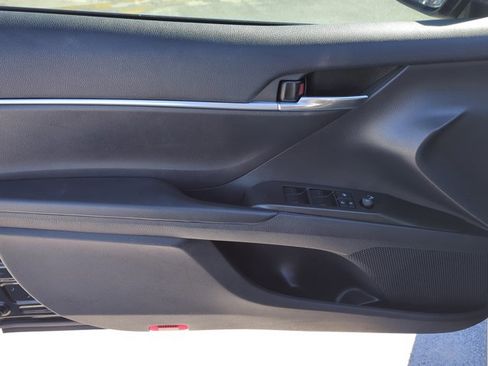 Used 2022 Toyota Camry LE image 7