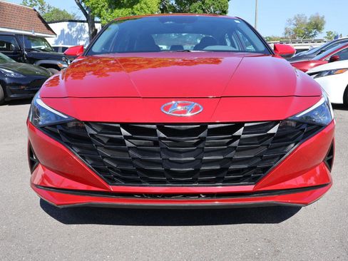 Used 2023 Hyundai Elantra SEL w/ Cargo Package image 2