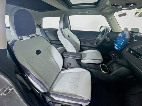 Certified 2025 MINI Cooper S image 27