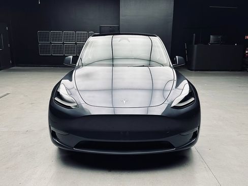 Used 2023 Tesla Model Y Long Range AWD/4WD image 11