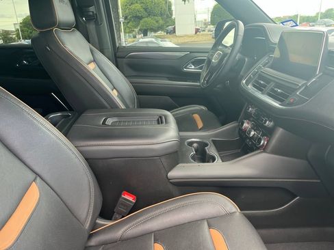 Used 2024 GMC Yukon XL AT4 AWD/4WD image 4