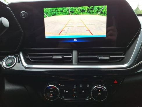 Used 2024 Chevrolet Trax RS FWD image 15