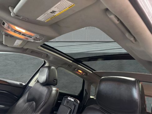 Used 2014 Cadillac SRX Performance w/ Driver Awareness Package image 12