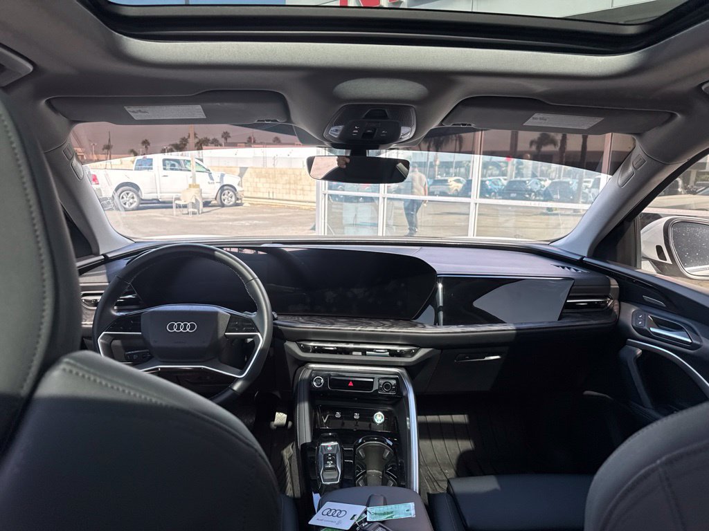 Used 2025 Audi Q5 Premium Plus w/ Premium Plus AWD/4WD image 21
