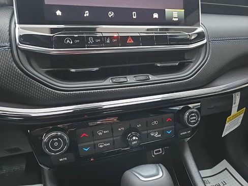 New 2026 Jeep Compass Latitude image 54