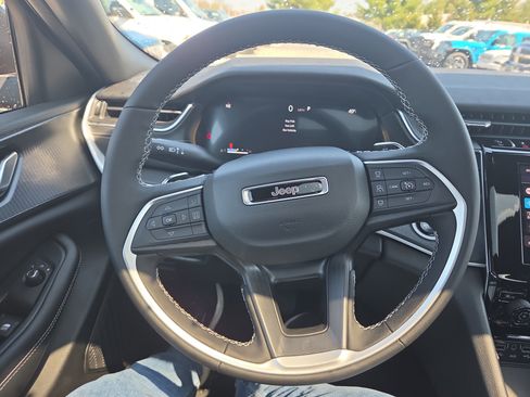 New 2026 Jeep Grand Cherokee Laredo X AWD/4WD image 3