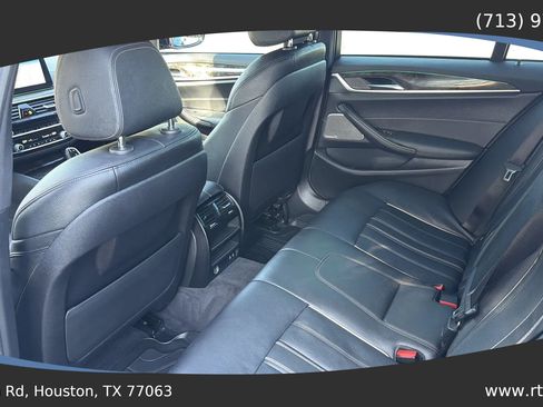 Used 2022 BMW 530i w/ Premium Package RWD image 30