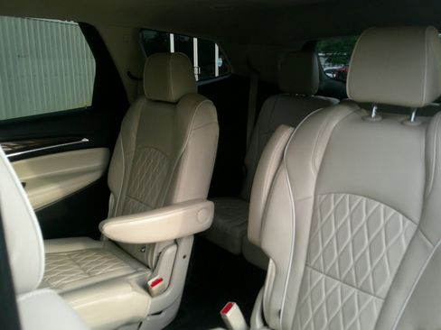 Used 2023 Buick Enclave Avenir w/ Avenir Technology Package image 13