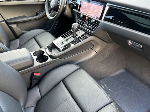 New 2026 Porsche Macan image 17