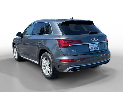 Used 2022 Audi Q5 2.0T Premium w/ Convenience Package AWD/4WD image 3