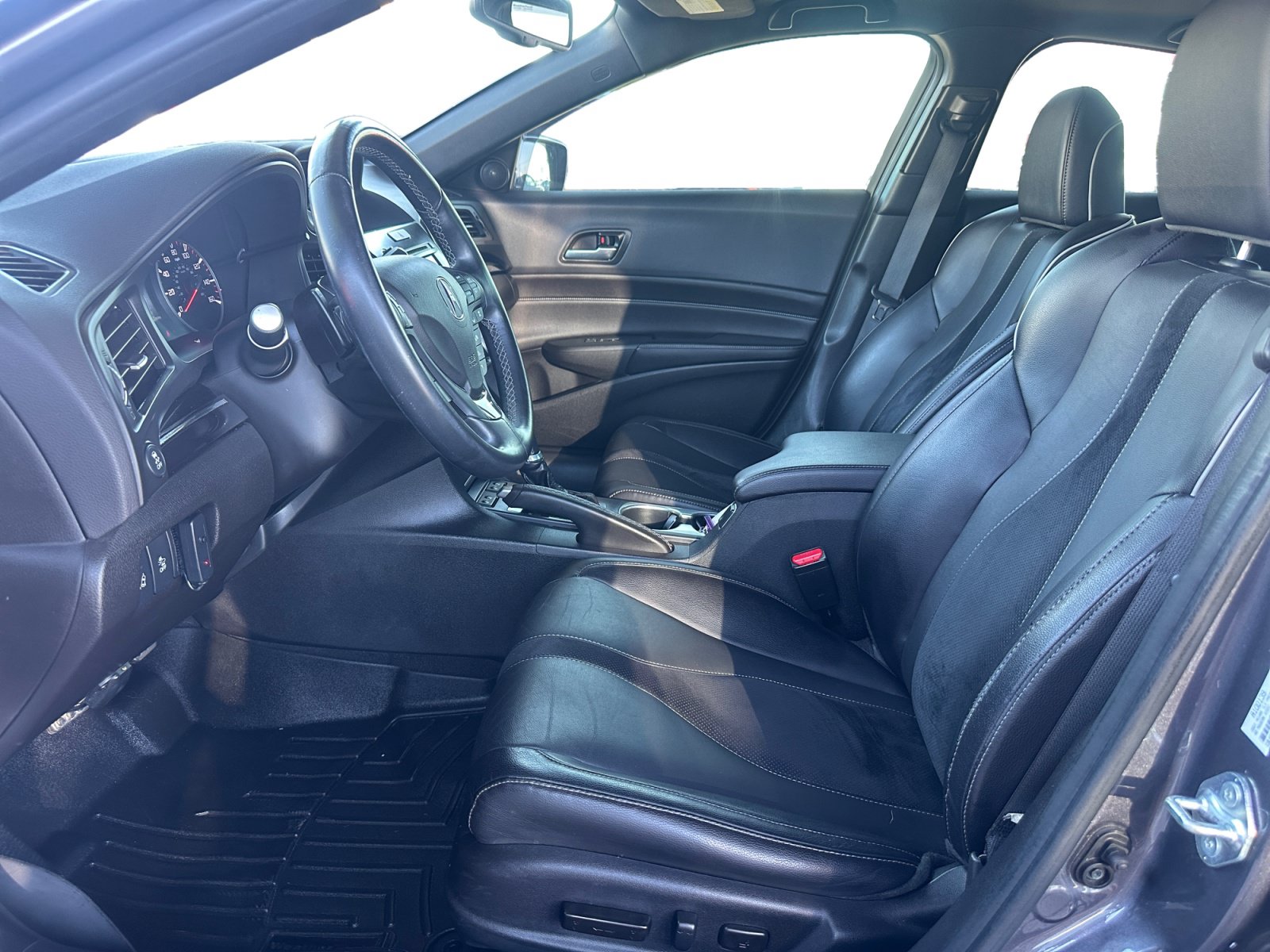 Used 2021 Acura ILX w/ Premium & A-SPEC Package FWD image 9