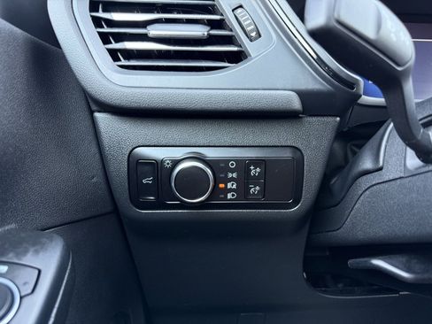 Used 2023 Ford Escape ST-Line image 13