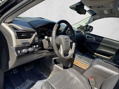 Used 2018 GMC Yukon XL Denali w/ Open Road Package AWD/4WD image 12