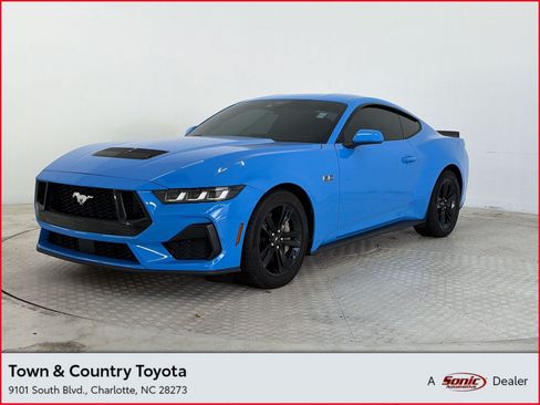 Used 2024 Ford Mustang GT RWD image 1