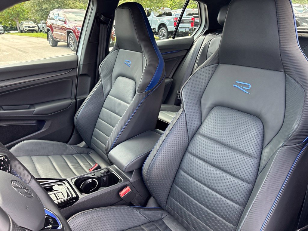 Used 2024 Volkswagen Golf R AWD/4WD image 11
