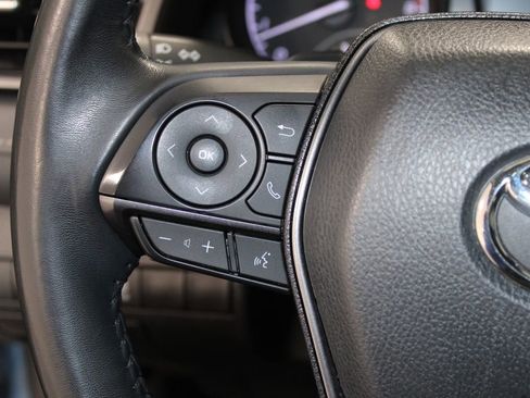 Used 2023 Toyota Camry SE image 31